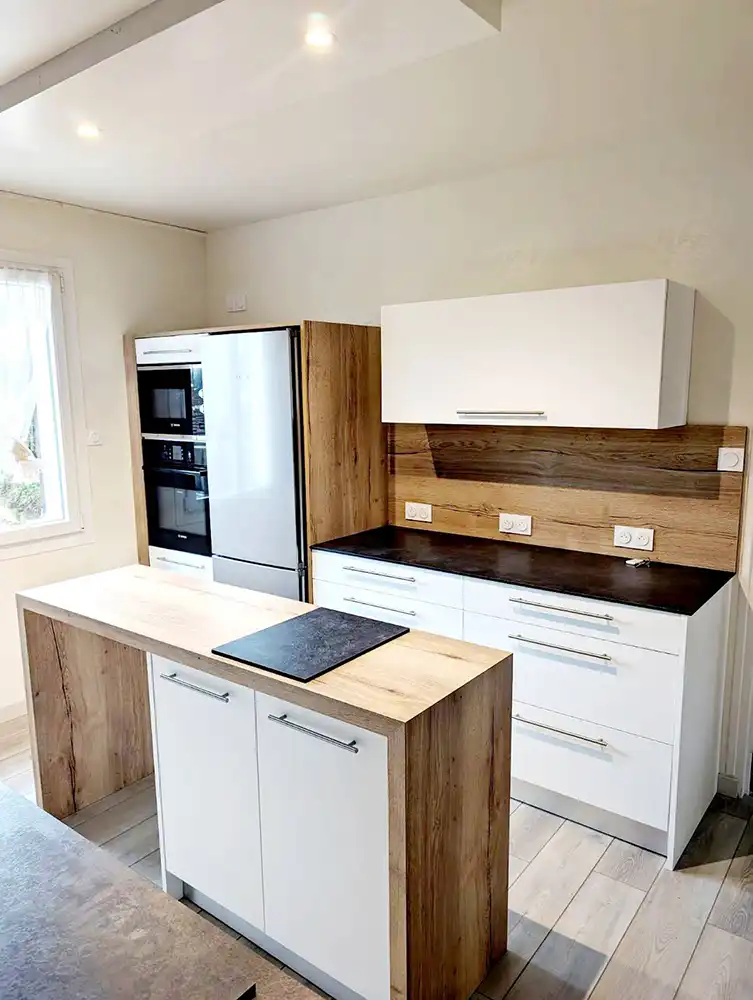 Pose de cuisine sur mesure à Lesneven par Le Balcon agencement